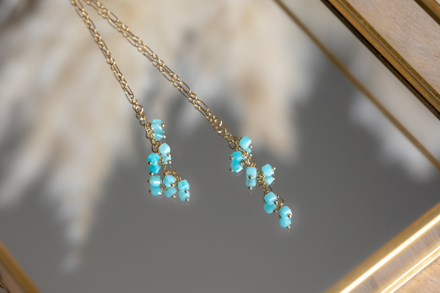Collier Cravate et perles turquoises
