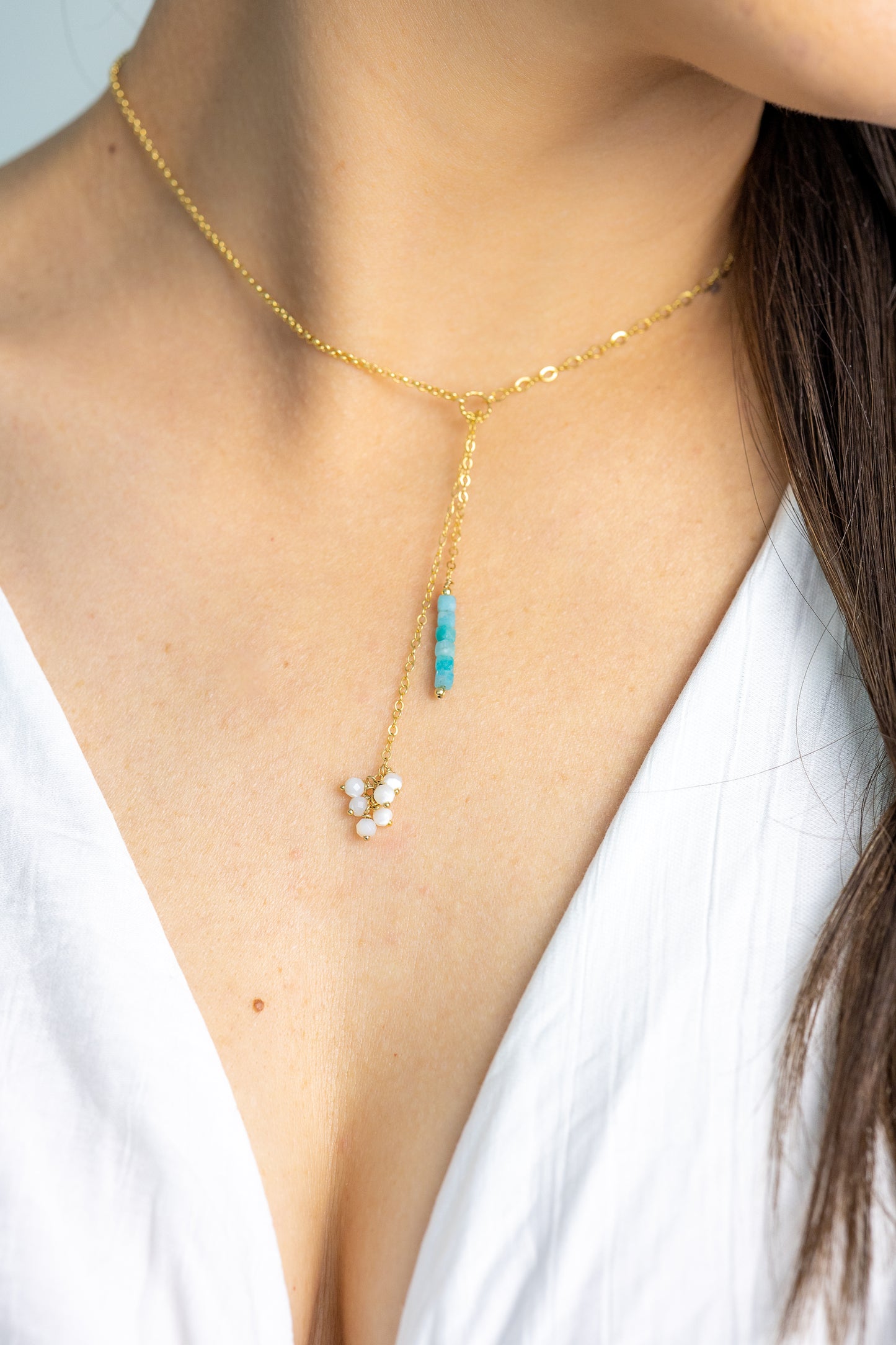 Collier bleu turquoise et nacres