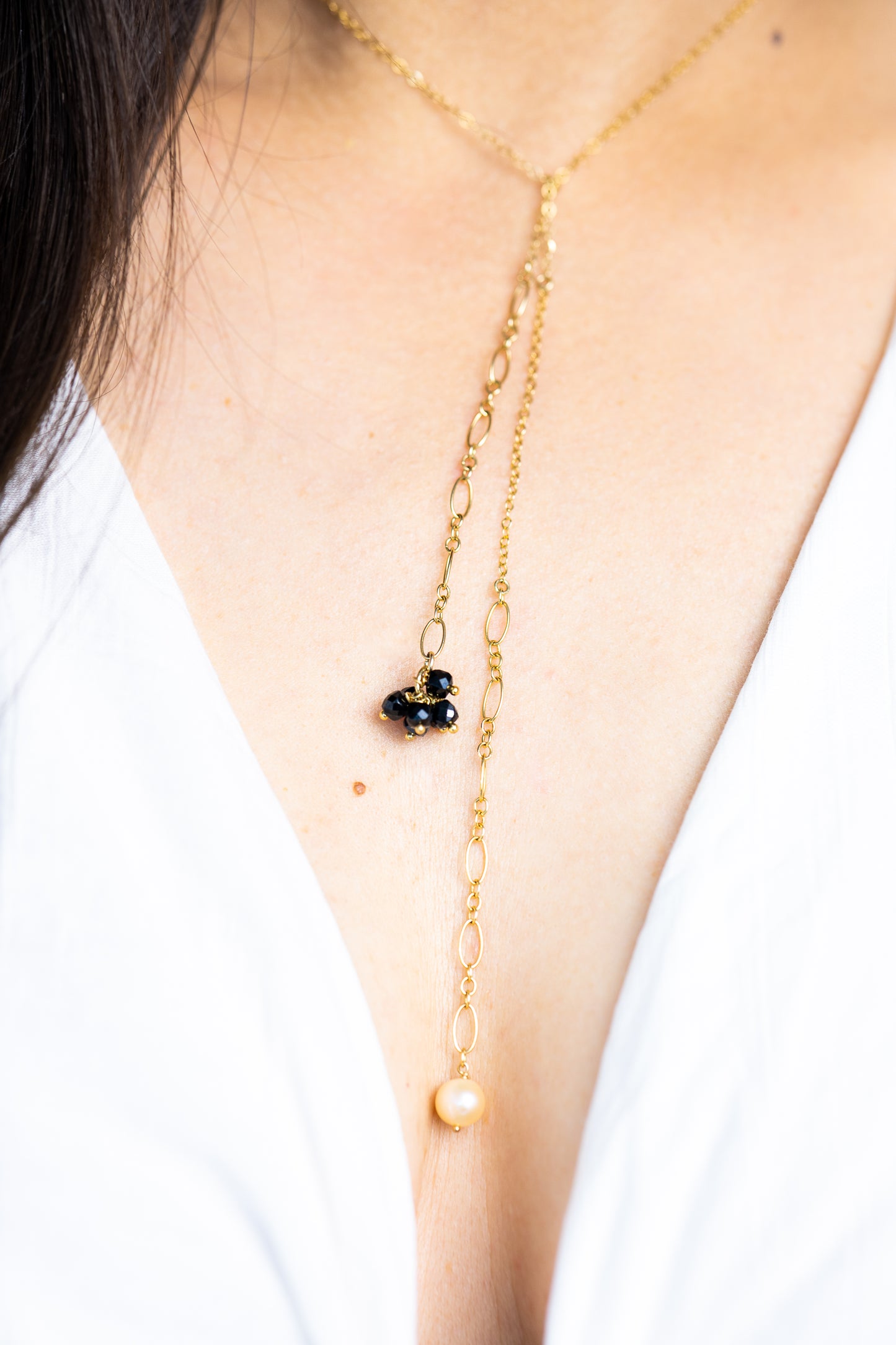 Collier Cravate et perle d'eau douce - noir