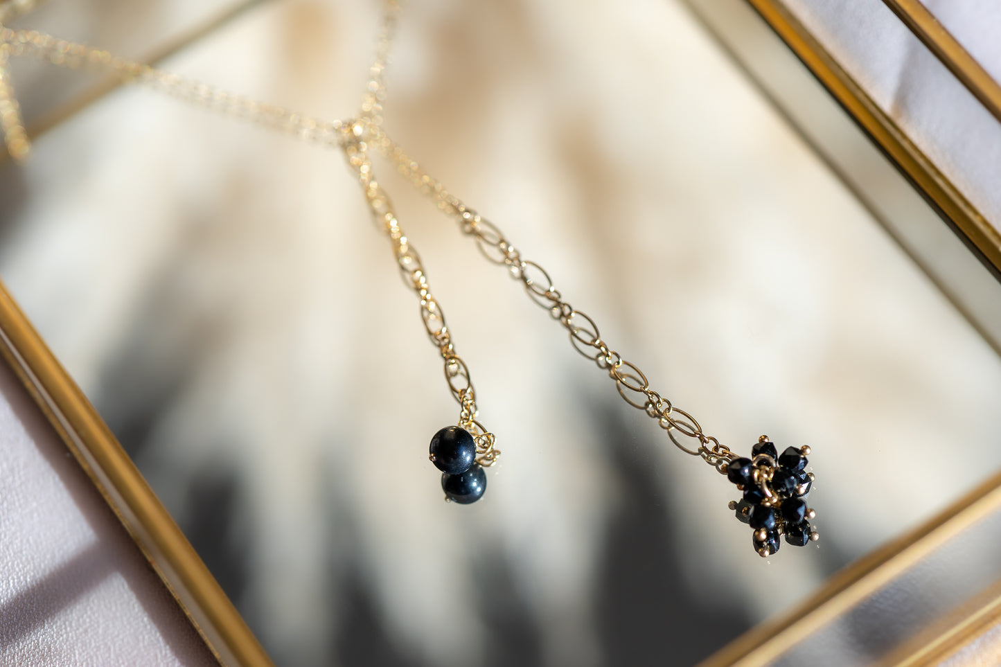 Collier Cravate et perle d'eau douce - noir
