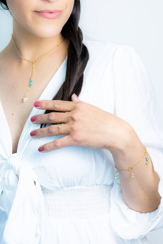 Collier bleu turquoise et nacres
